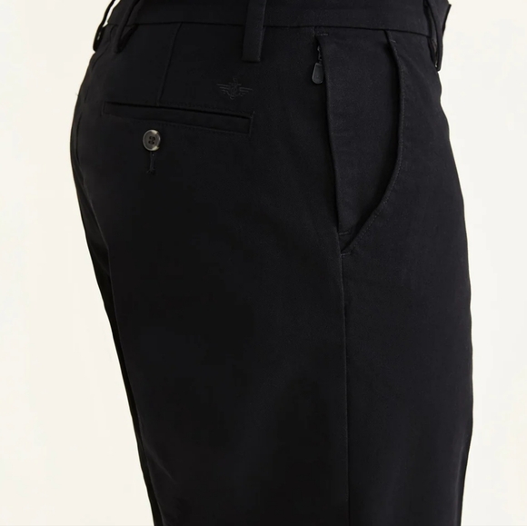 Dockers Workday Khakis, Classic Fit Wrinkle-Free 360 Flex Pants Black 44x30 - Picture 2 of 7